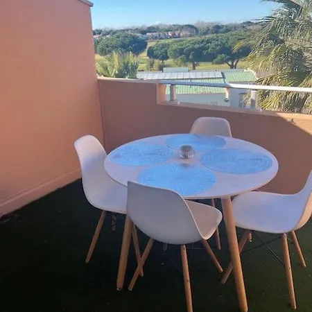 Avec Une Vue Sublime * آجد